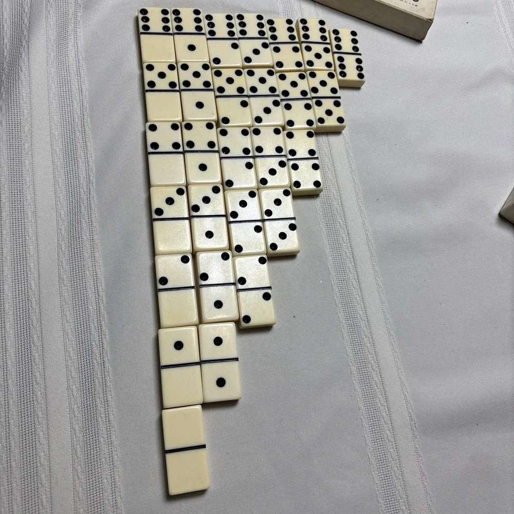 Puremco Marblelike Vintage Dominoes #716 Ivory Extra Thick Dominoes Complete Set